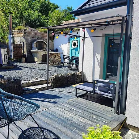 Veled Teljes Vendeghaz Badacsony Holiday home *