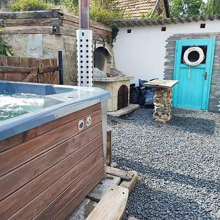 Holiday home Veled Teljes Vendeghaz Badacsony *